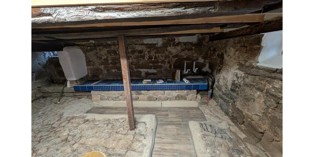 Einfamilienhaus Rottenburg am Neckar - 7 Zimmer, 200 m&sup2;, 1.750&euro; | Angebot:25643748