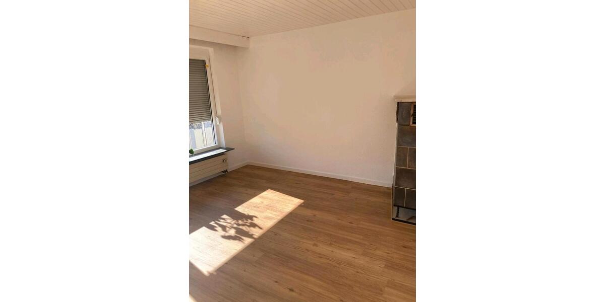 Etagenwohnung Herrenberg - 2.5 Zimmer, 75 m&sup2;, 1.100&euro; | Angebot:25639869