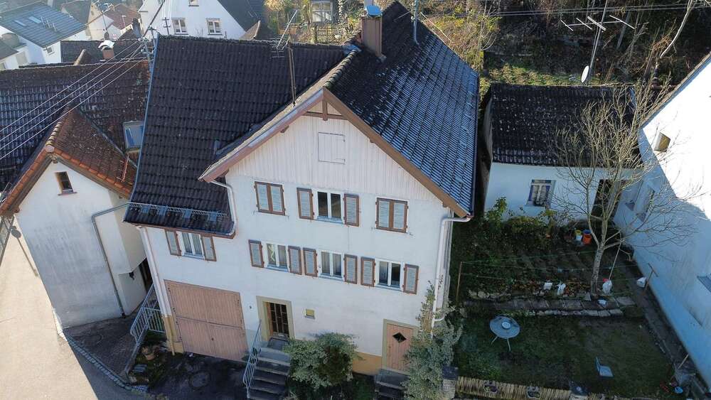Einfamilienhaus Horb am Neckar - 5 Zimmer, 150 m&sup2;, 149.000&euro; | Angebot:25381537
