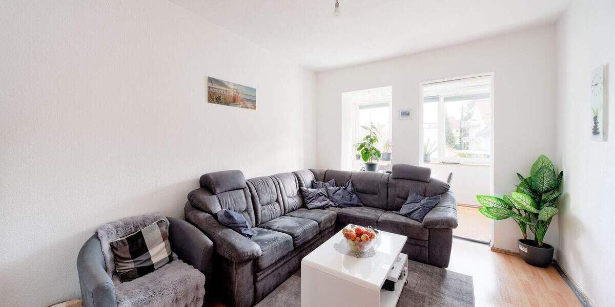 Etagenwohnung Stuttgart Degerloch - 3 Zimmer, 65 m&sup2;, 290.000&euro; | Angebot:25696182