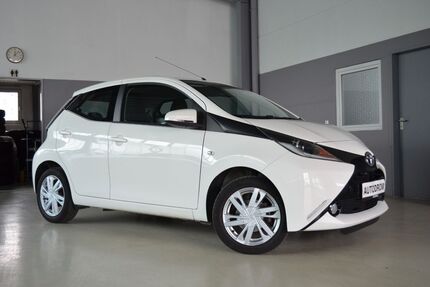 Toyota Aygo (X) 98.800 km 6.900 &euro; Neckartailfingen 72666