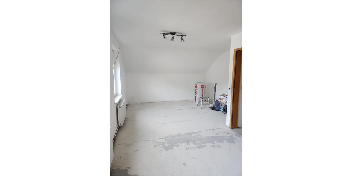 Dachgeschoßwohnung Rottenburg am Neckar - 3 Zimmer, 66 m&sup2;, 700&euro; | Angebot:25537873