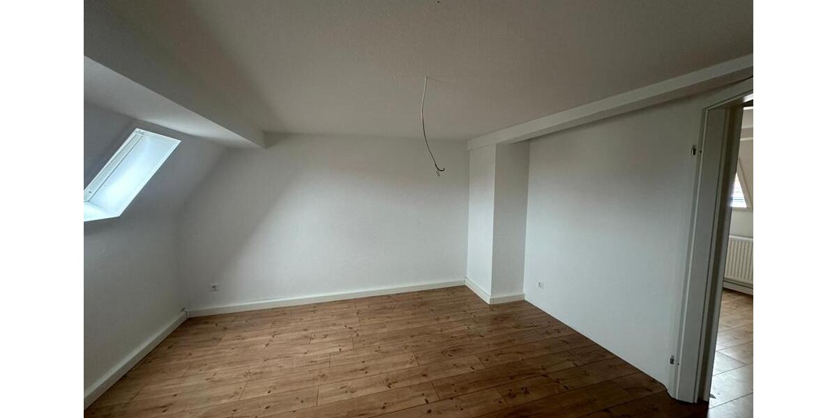 Dachgeschoßwohnung Jettingen - 3 Zimmer, 82 m&sup2;, 1.050&euro; | Angebot:25576415