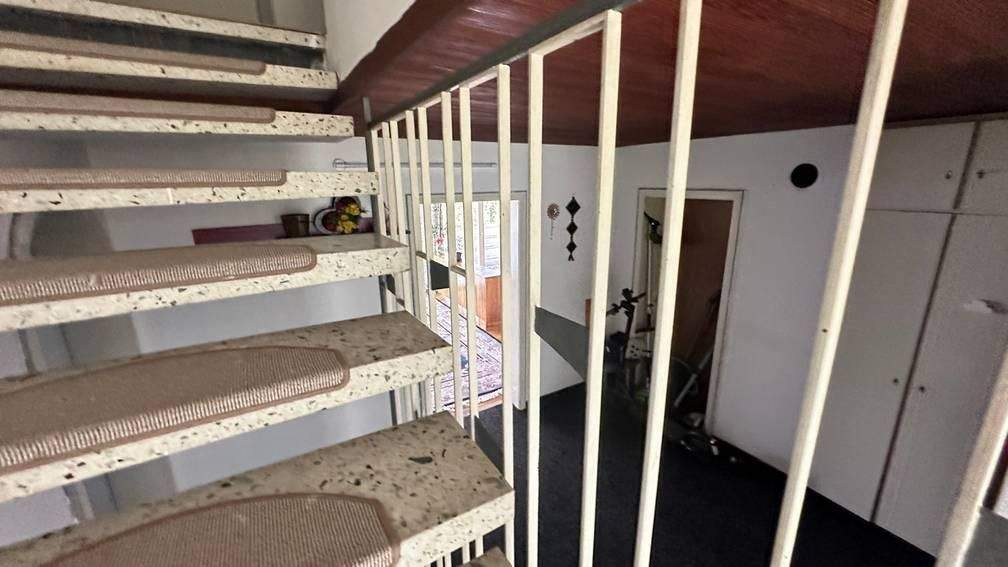 Mehrfamilienhaus, Wohnhaus Ostelsheim - 9 Zimmer, 210 m&sup2;, 649.000&euro; | Angebot:25737007