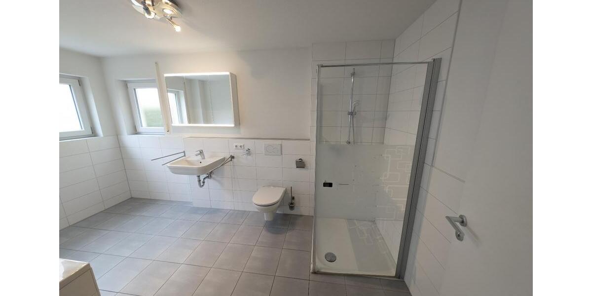 Erdgeschoßwohnung Eningen unter Achalm - 3.5 Zimmer, 107 m&sup2;, 445.000&euro; | Angebot:25638071