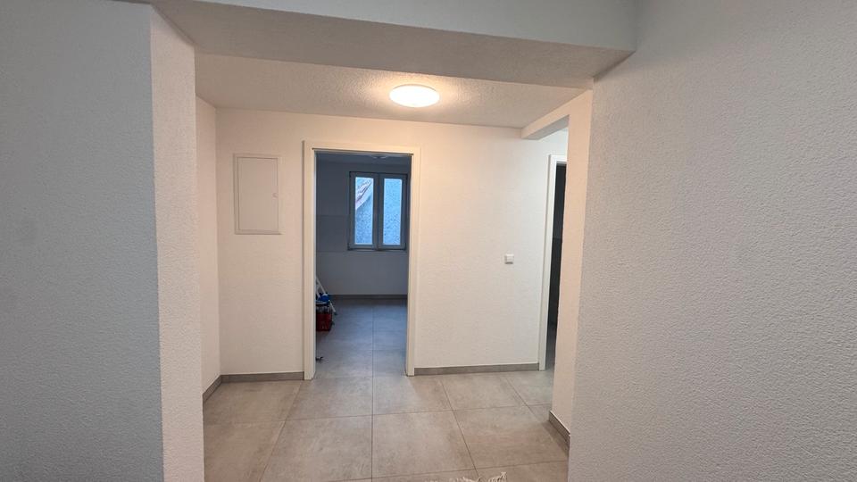 Etagenwohnung Neckartenzlingen - 2 Zimmer, 65 m&sup2;, 900&euro; | Angebot:25953934