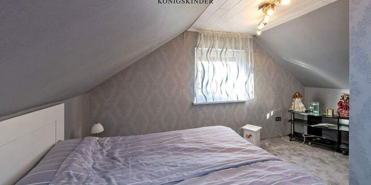 Mehrfamilienhaus, Wohnhaus Großbettlingen - 8 Zimmer, 160 m&sup2;, 565.000&euro; | Angebot:25733919