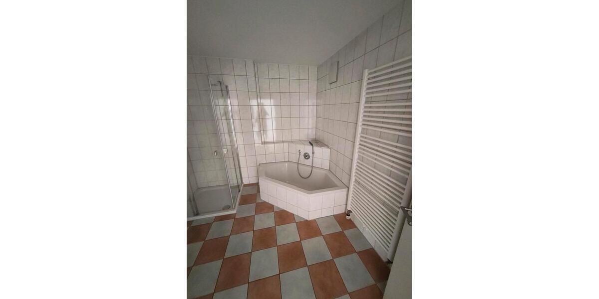 Hochparterre Haigerloch - 3.5 Zimmer, 102 m&sup2;, 220.000&euro; | Angebot:27218910