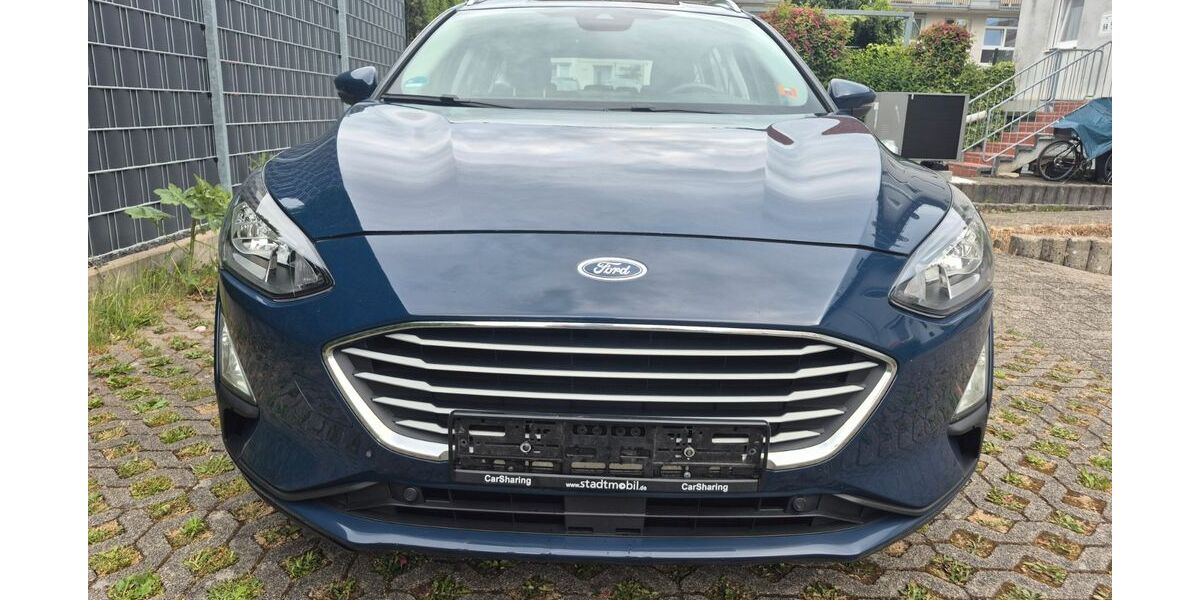 Ford Focus 121.000 km 8.600 &euro; Stuttgart 70439