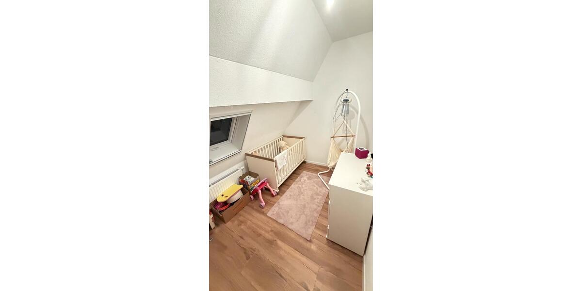 Dachgeschoßwohnung Rottenburg am Neckar - 3 Zimmer, 73 m&sup2;, 700&euro; | Angebot:25483448