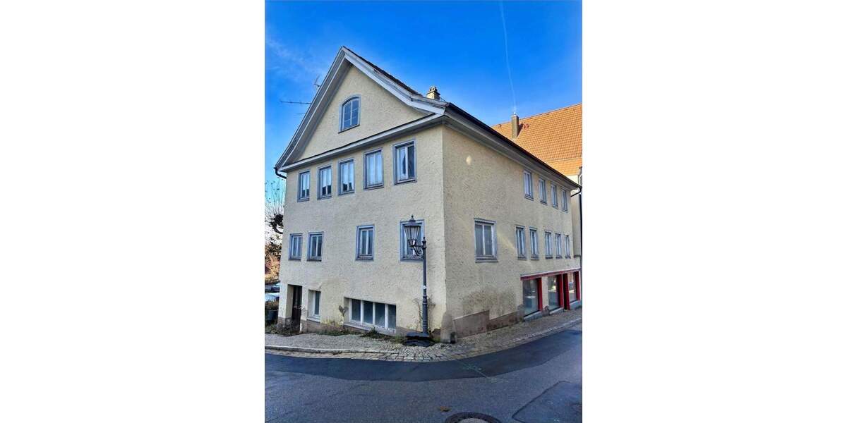 Mehrfamilienhaus, Wohnhaus Hechingen - 8 Zimmer, 156 m&sup2;, 90.000&euro; | Angebot:25692898