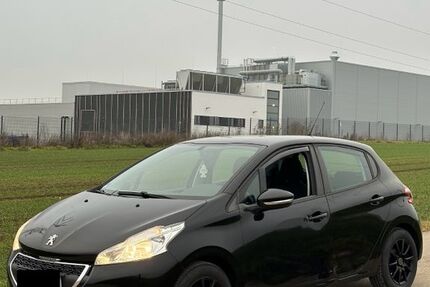 Peugeot 208 80.000 km 4.200 &euro; Rottenburg 72108