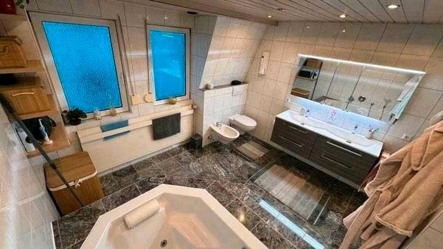 Einfamilienhaus Reutlingen Reutlingen-Betzingen - 5 Zimmer, 165 m&sup2;, 595.000&euro; | Angebot:27003677