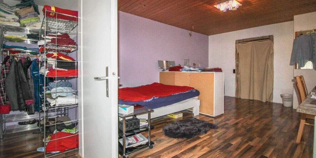 Mehrfamilienhaus, Wohnhaus Bisingen Wessingen - 8 Zimmer, 213 m&sup2;, 399.000&euro; | Angebot:25744514