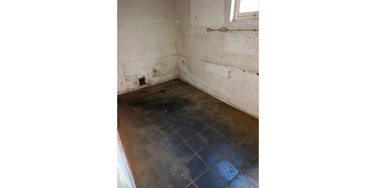 Mehrfamilienhaus, Wohnhaus Grafenberg - 8 Zimmer, 150 m&sup2;, 450.000&euro; | Angebot:25964675