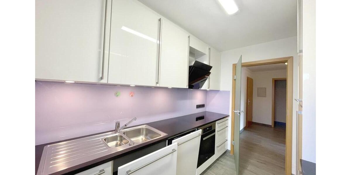 Erdgeschoßwohnung Metzingen - 4 Zimmer, 106 m&sup2;, 1.180&euro; | Angebot:26477082