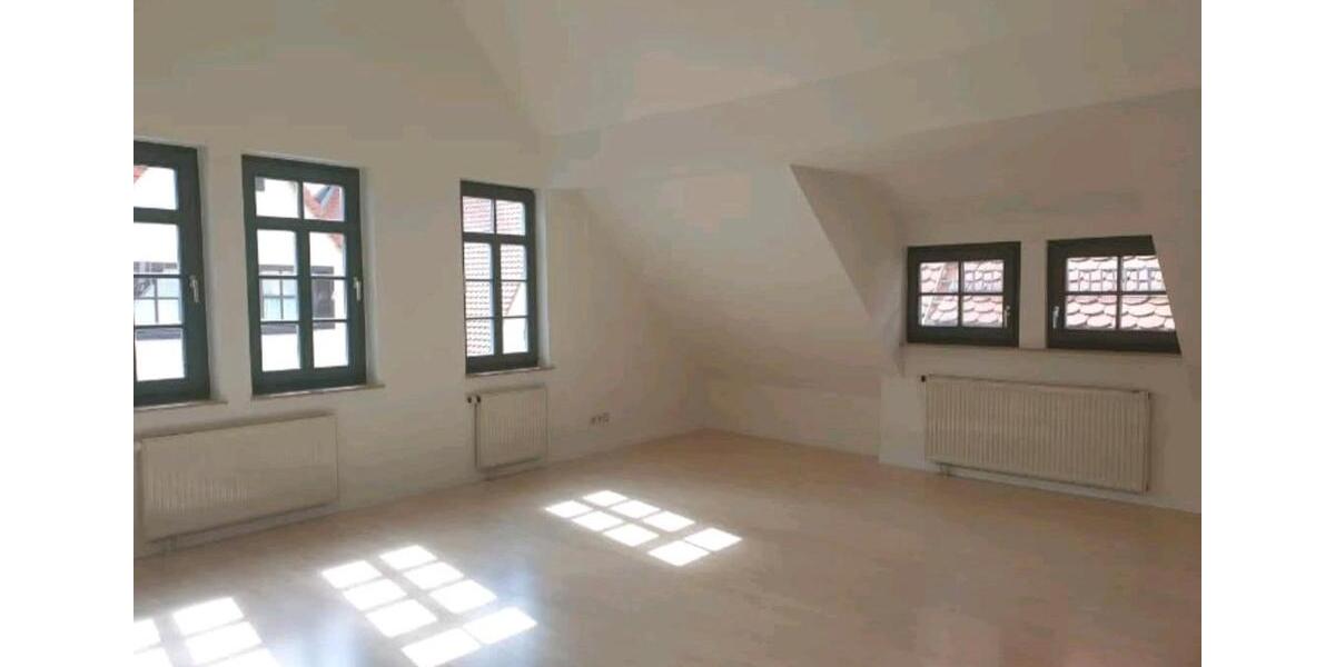 Dachgeschoßwohnung Rottenburg am Neckar - 2 Zimmer, 65 m&sup2;, 269.000&euro; | Angebot:27096426