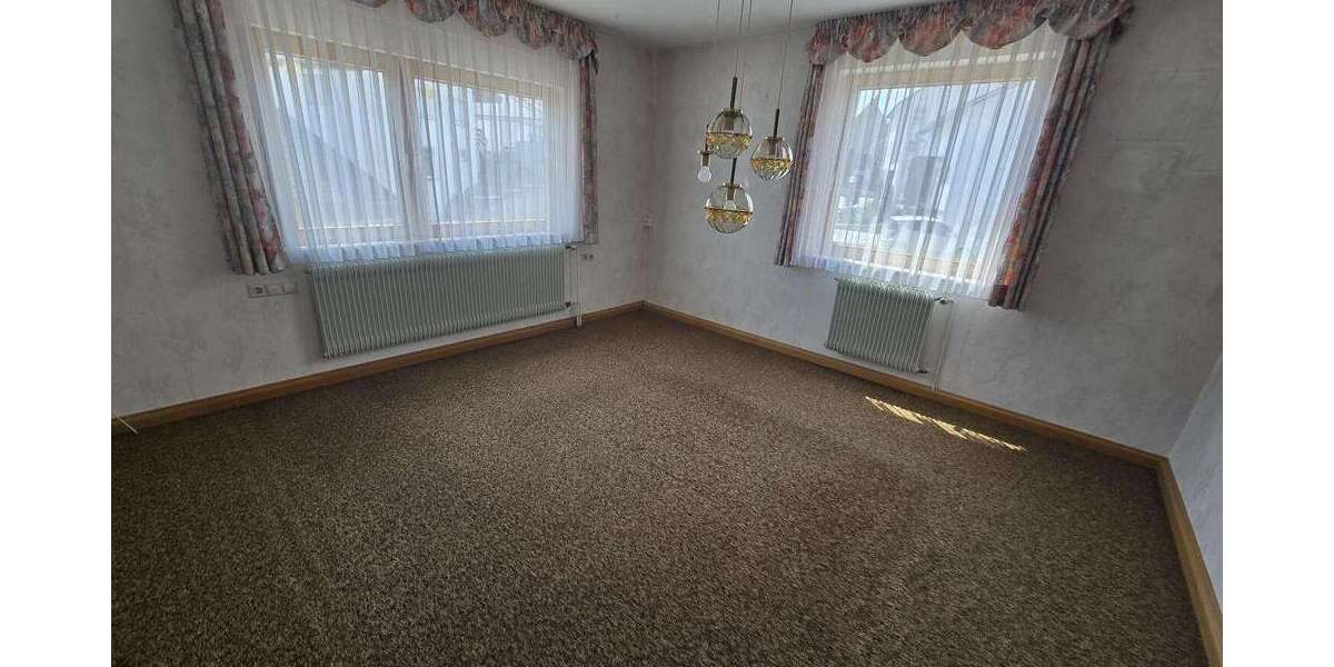 Einfamilienhaus Horb am Neckar - 7 Zimmer, 127 m&sup2;, 249.000&euro; | Angebot:27110867