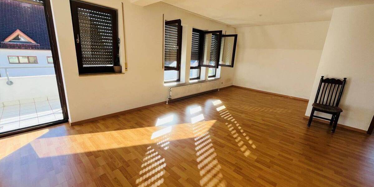 Etagenwohnung Gäufelden Nebringen - 2 Zimmer, 68 m&sup2;, 165.000&euro; | Angebot:25704236