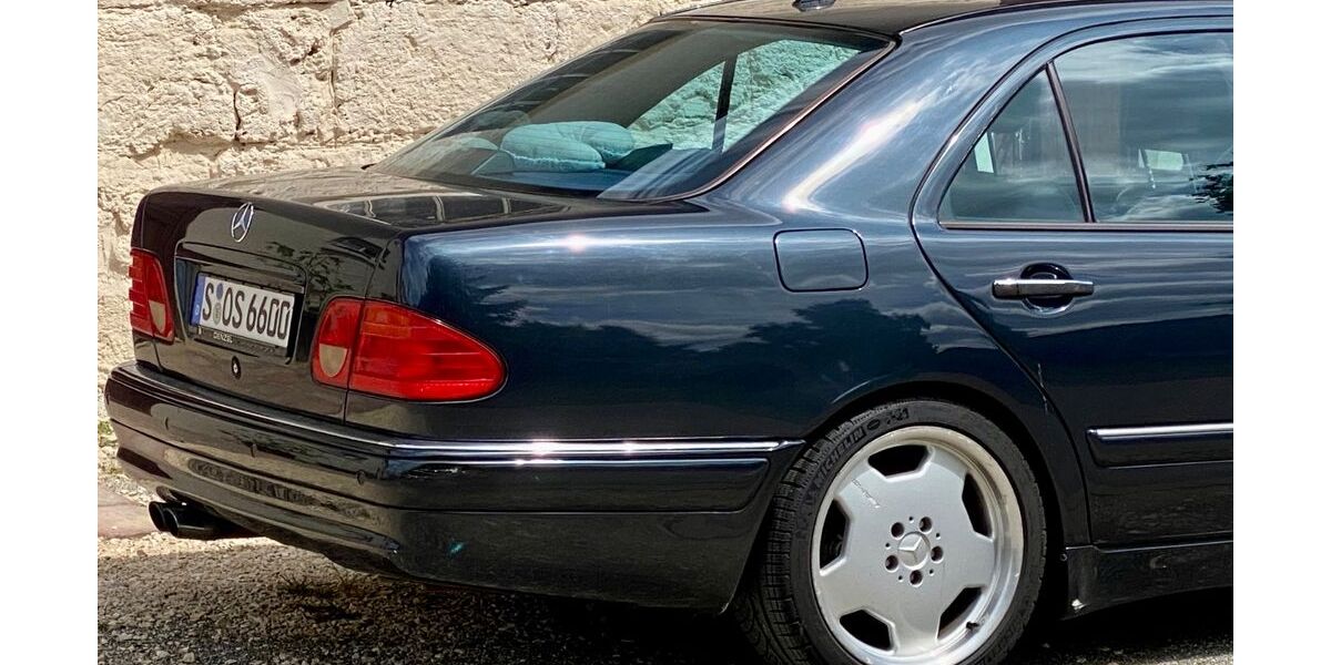 Mercedes-Benz E 55 AMG 280.000 km 19.898 &euro; Stuttgart 70195