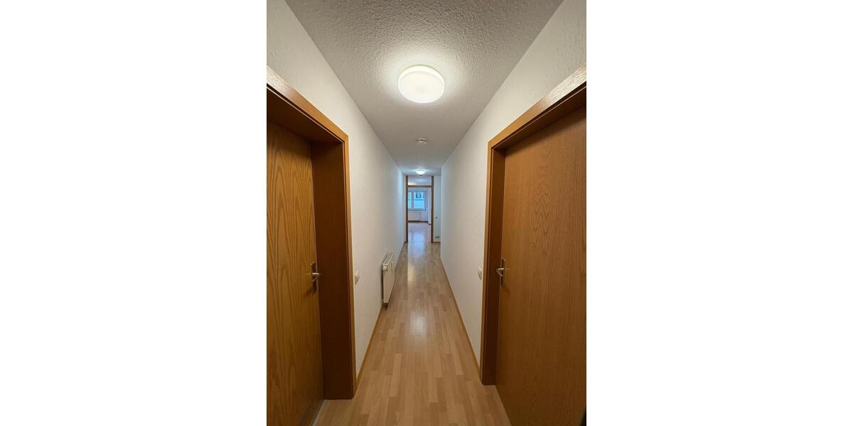 Etagenwohnung Pfullingen - 2 Zimmer, 61 m&sup2;, 870&euro; | Angebot:25752022