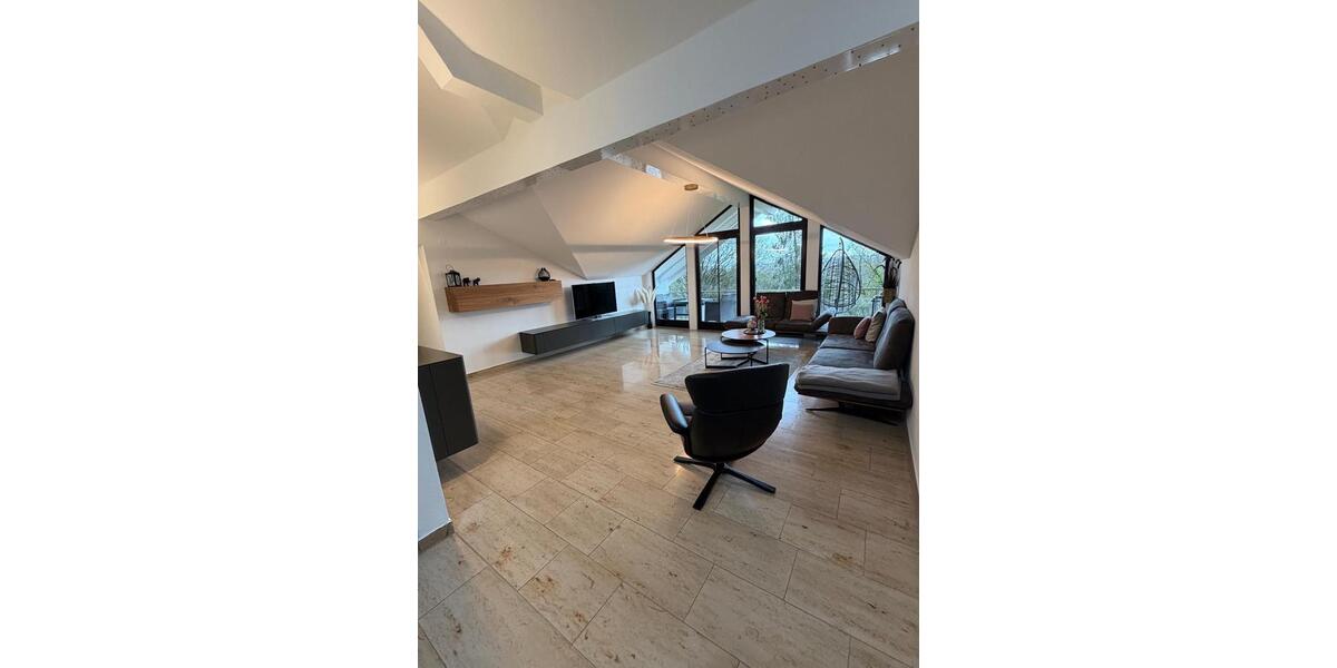 Dachgeschoßwohnung Horb am Neckar - 3.5 Zimmer, 107 m&sup2;, 1.450&euro; | Angebot:25900850