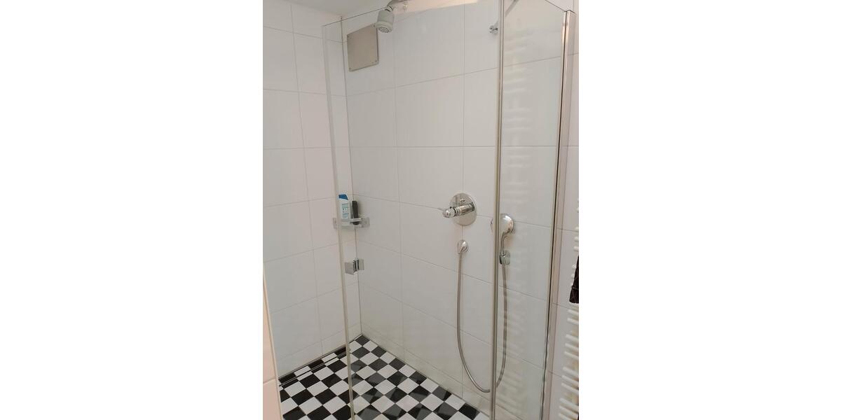 Einfamilienhaus Stuttgart Birkach - 3 Zimmer, 150 m&sup2;, 2.100&euro; | Angebot:25998760