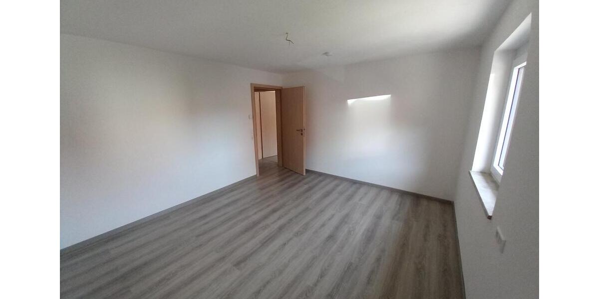 Etagenwohnung Burladingen - 3.5 Zimmer, 85 m&sup2;, 893&euro; | Angebot:25823529