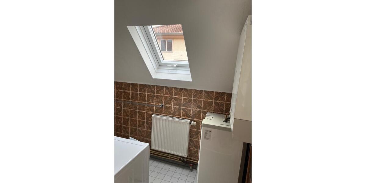 Dachgeschoßwohnung Tübingen - 2.5 Zimmer, 48 m&sup2;, 750&euro; | Angebot:26109804