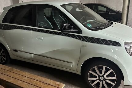 Renault Twingo 1.445 km 12.000 &euro; Stuttgart 70563