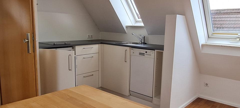 Dachgeschoßwohnung Leinfelden-Echterdingen Echterdingen - 7 Zimmer, 190 m&sup2;, 465.000&euro; | Angebot:27166108