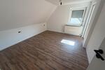 Dachgeschoßwohnung Aidlingen - 3.5 Zimmer, 85 m&sup2;, 1.300&euro; | Angebot:25547177
