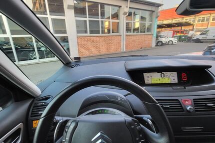 Citroen C4 Picasso 99.000 km 4.800 &euro; Stuttgart 70372