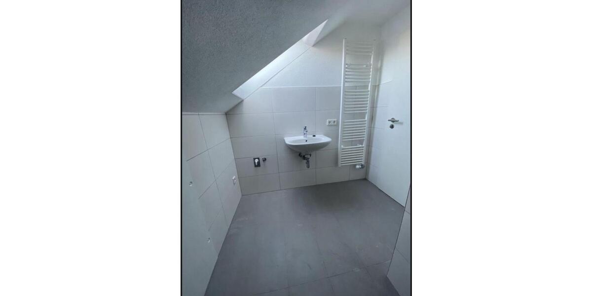 Dachgeschoßwohnung Grabenstetten - 2 Zimmer, 90 m&sup2;, 700&euro; | Angebot:25507808