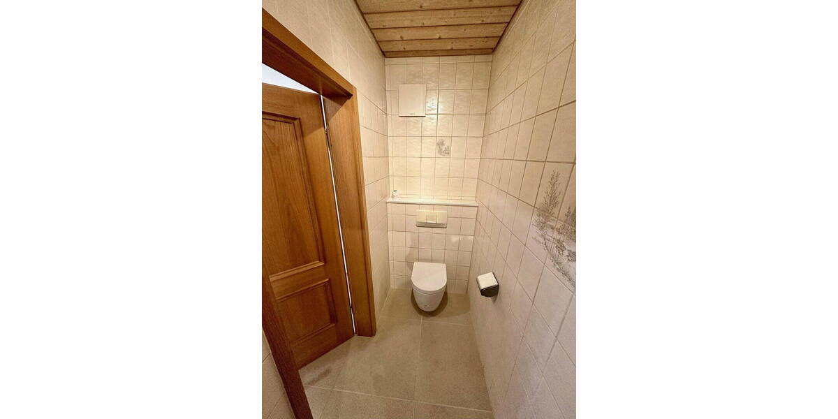 Etagenwohnung Aichtal Aich - 3 Zimmer, 150 m&sup2;, 2.100&euro; | Angebot:25944663