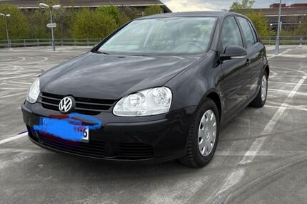 VW Golf 128.000 km 2.950 &euro; Maichingen 71069