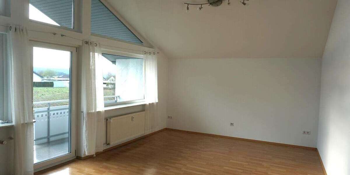 Etagenwohnung Horb am Neckar - 3.5 Zimmer, 120 m&sup2;, 1.000&euro; | Angebot:26021224