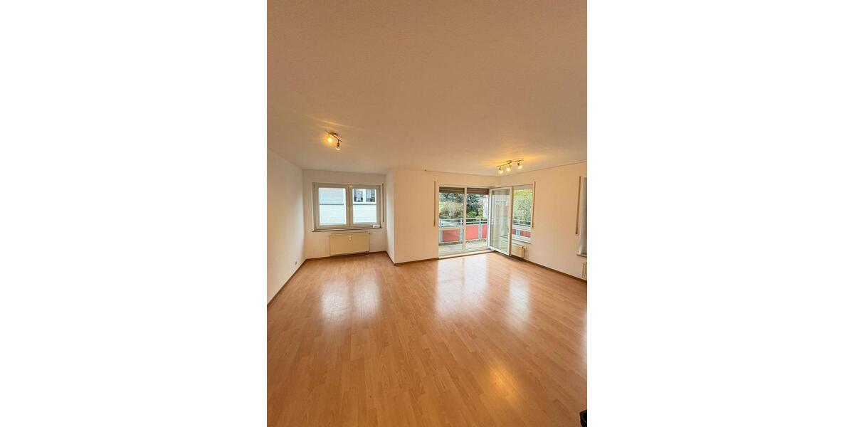 Etagenwohnung Pfullingen - 2 Zimmer, 61 m&sup2;, 870&euro; | Angebot:25752022