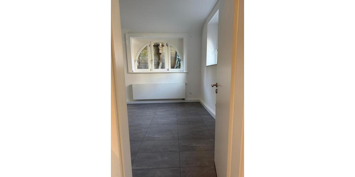 Erdgeschoßwohnung Stuttgart Stuttgart-Süd - 2.5 Zimmer, 69 m&sup2;, 1.200&euro; | Angebot:25919057