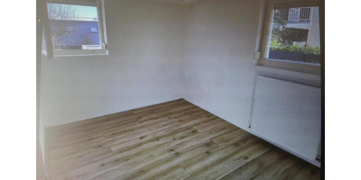 Erdgeschoßwohnung Unterensingen - 4 Zimmer, 100 m&sup2;, 1.300&euro; | Angebot:25915801