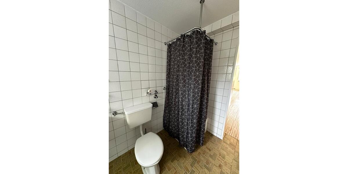 Etagenwohnung Neuhausen auf den Fildern - 1.5 Zimmer, 43 m&sup2;, 700&euro; | Angebot:26097381