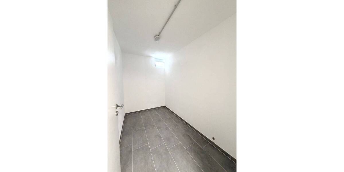 Etagenwohnung Sindelfingen Mitte - 2 Zimmer, 89 m&sup2;, 1.180&euro; | Angebot:26190952