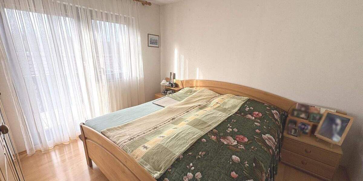 Doppelhaushälfte Steinenbronn - 5 Zimmer, 133 m&sup2;, 380.000&euro; | Angebot:25704413