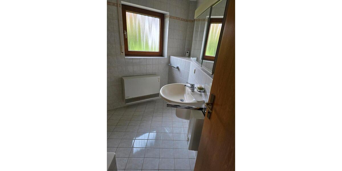 Etagenwohnung Sonnenbühl - 3.5 Zimmer, 86 m&sup2;, 1.100&euro; | Angebot:25636995