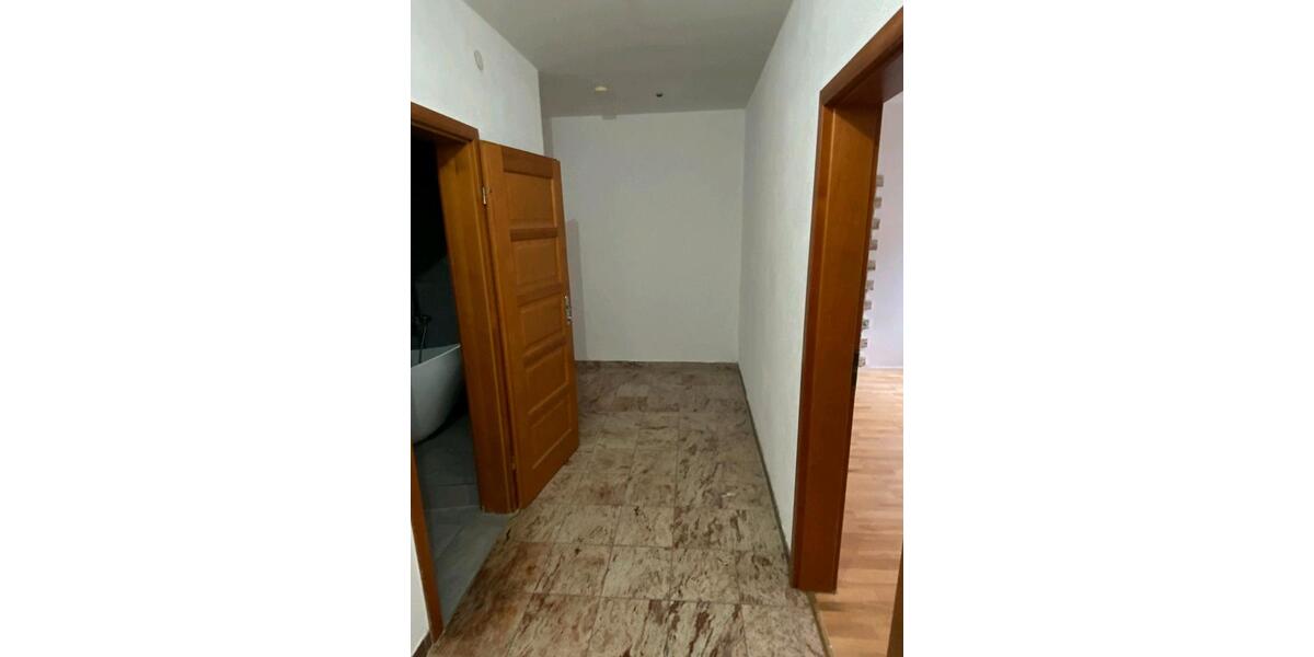 Etagenwohnung Lichtenstein - 4 Zimmer, 110 m&sup2;, 1.300&euro; | Angebot:24936967