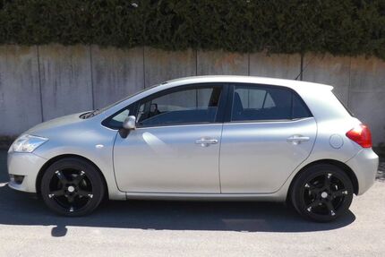 Toyota Auris 214.650 km 2.899 &euro; Hechingen 72379