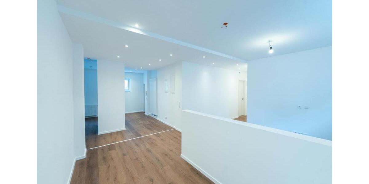 Erdgeschoßwohnung Stuttgart Stuttgart-Süd - 5 Zimmer, 131 m&sup2;, 2.190&euro; | Angebot:26380275