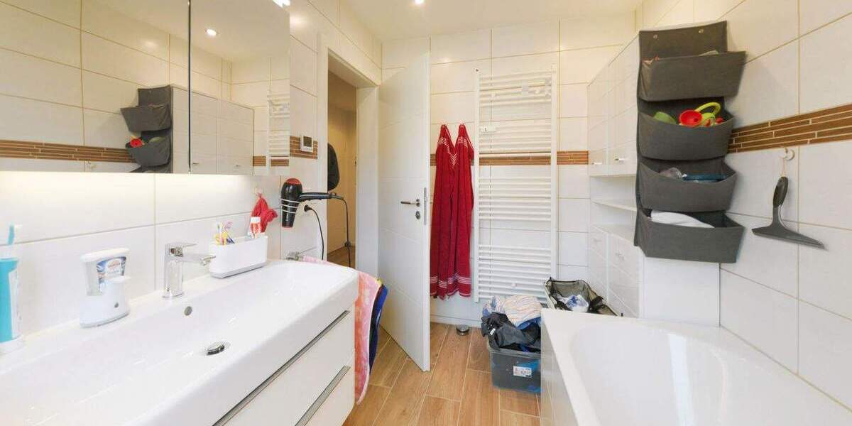 Etagenwohnung Reutlingen Ohmenhausen - 4 Zimmer, 113 m&sup2;, 420.000&euro; | Angebot:25779770