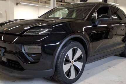 Porsche Macan 2.999 km 73.790 &euro; Stuttgart 70499