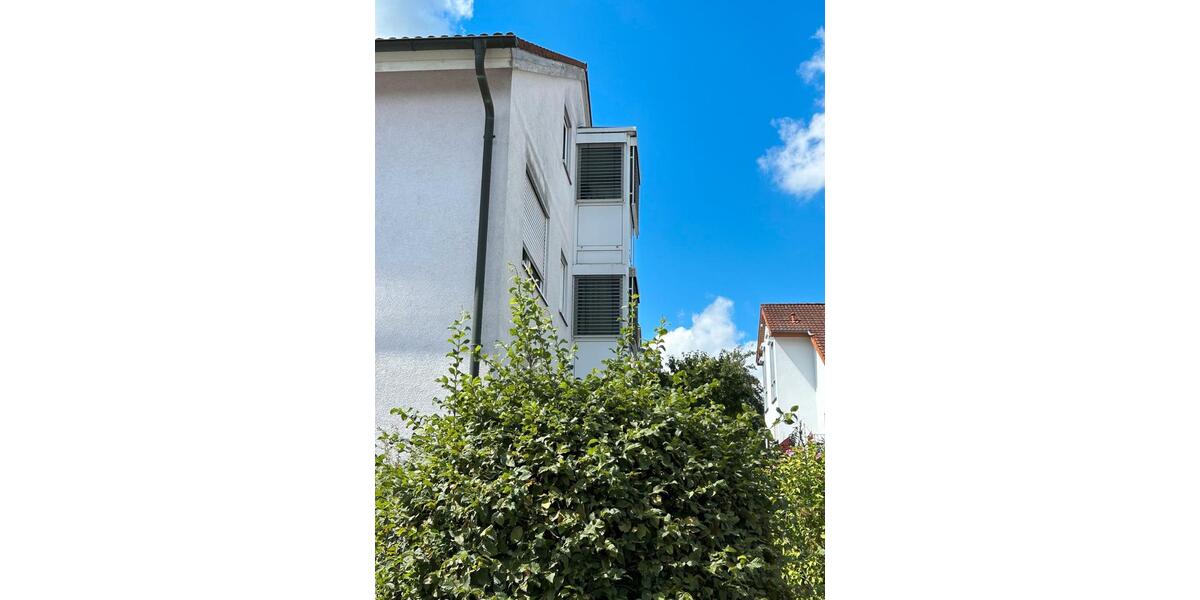 Dachgeschoßwohnung Böblingen Dagersheim - 2.5 Zimmer, 67 m&sup2;, 289.000&euro; | Angebot:27446821
